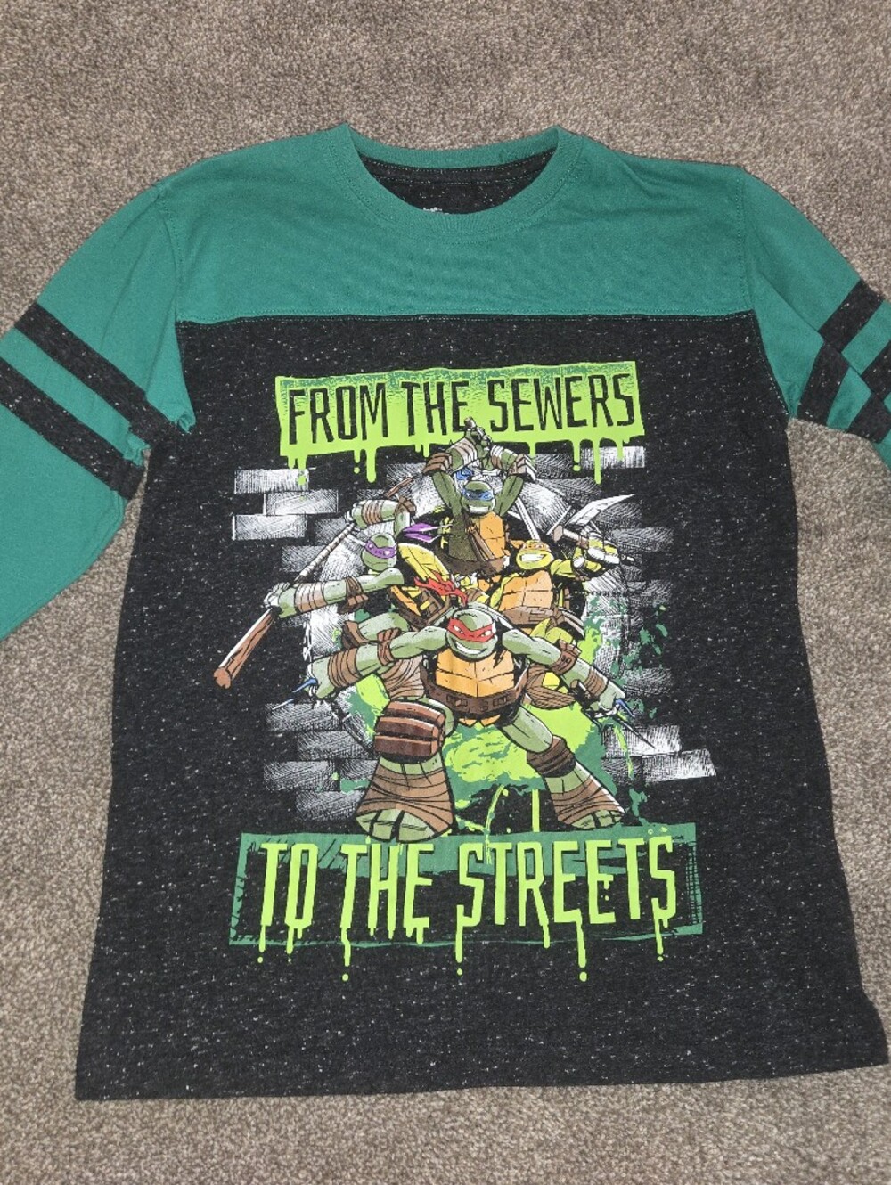Nickelodeon Green & Black Teenage Mutant Ninja Turtles Long-Sleeve Tee Boys: 8
